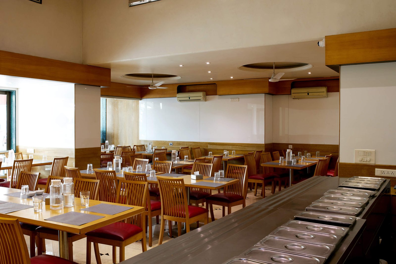 Restaurant-1